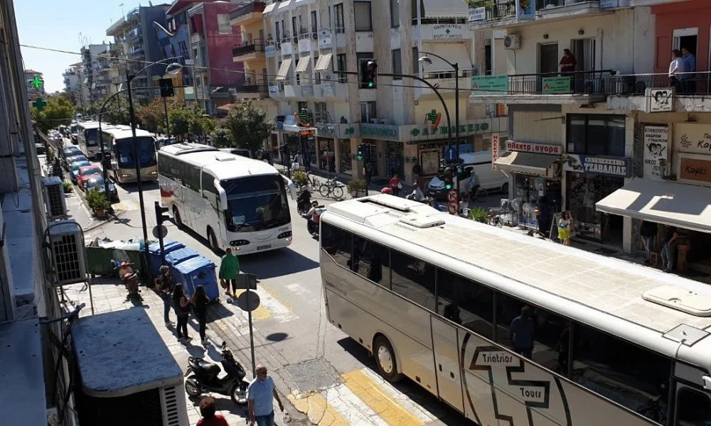 Θεσσαλονίκη: Μηχανοκίνητη πορεία διαμαρτυρίας με τουριστικά λεωφορεία από περιοχές της Βορείου Ελλάδος